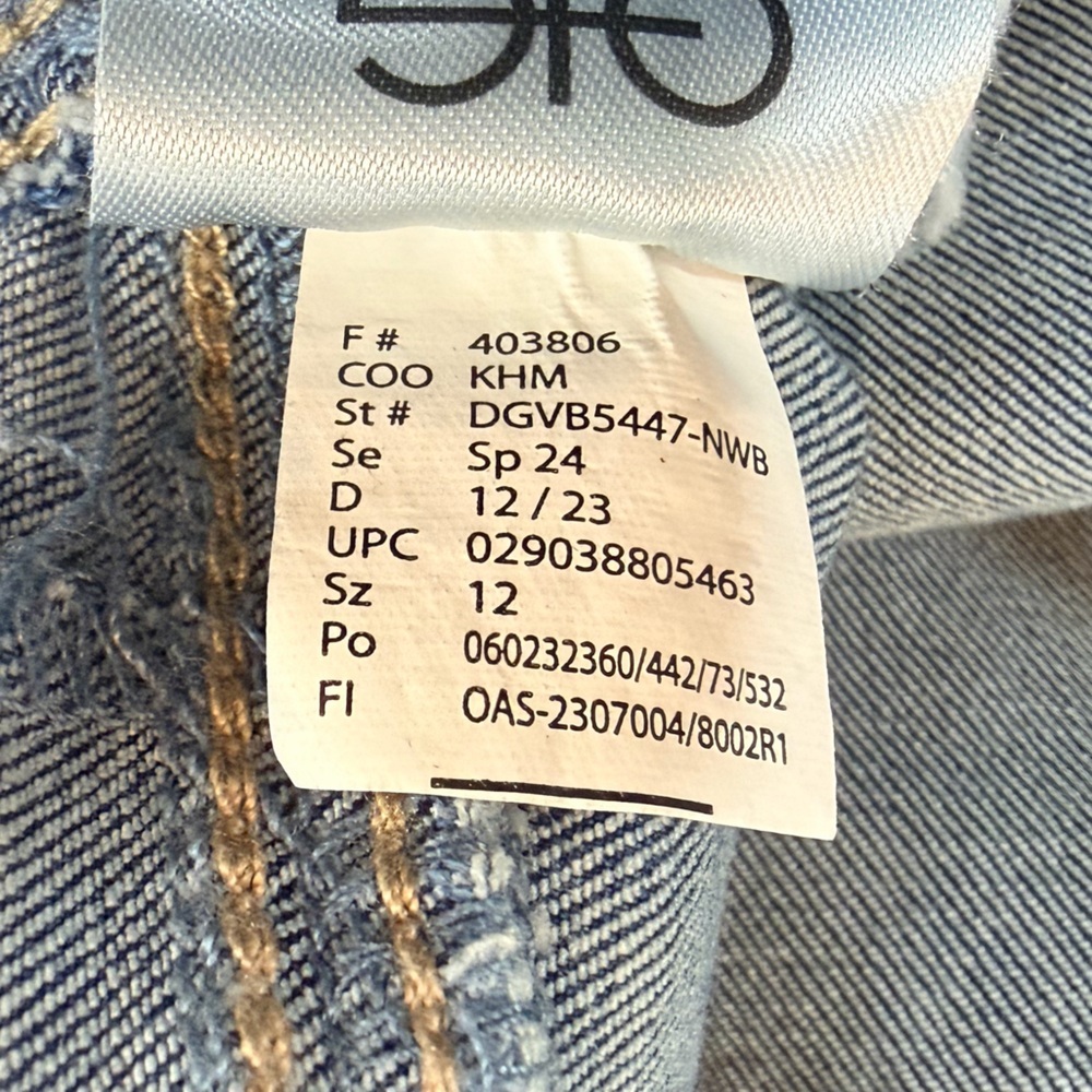 Gloria Vanderbilt Shape Effect High Rise Bermuda Shorts Size 12 Light Wash - Picture 6 of 11